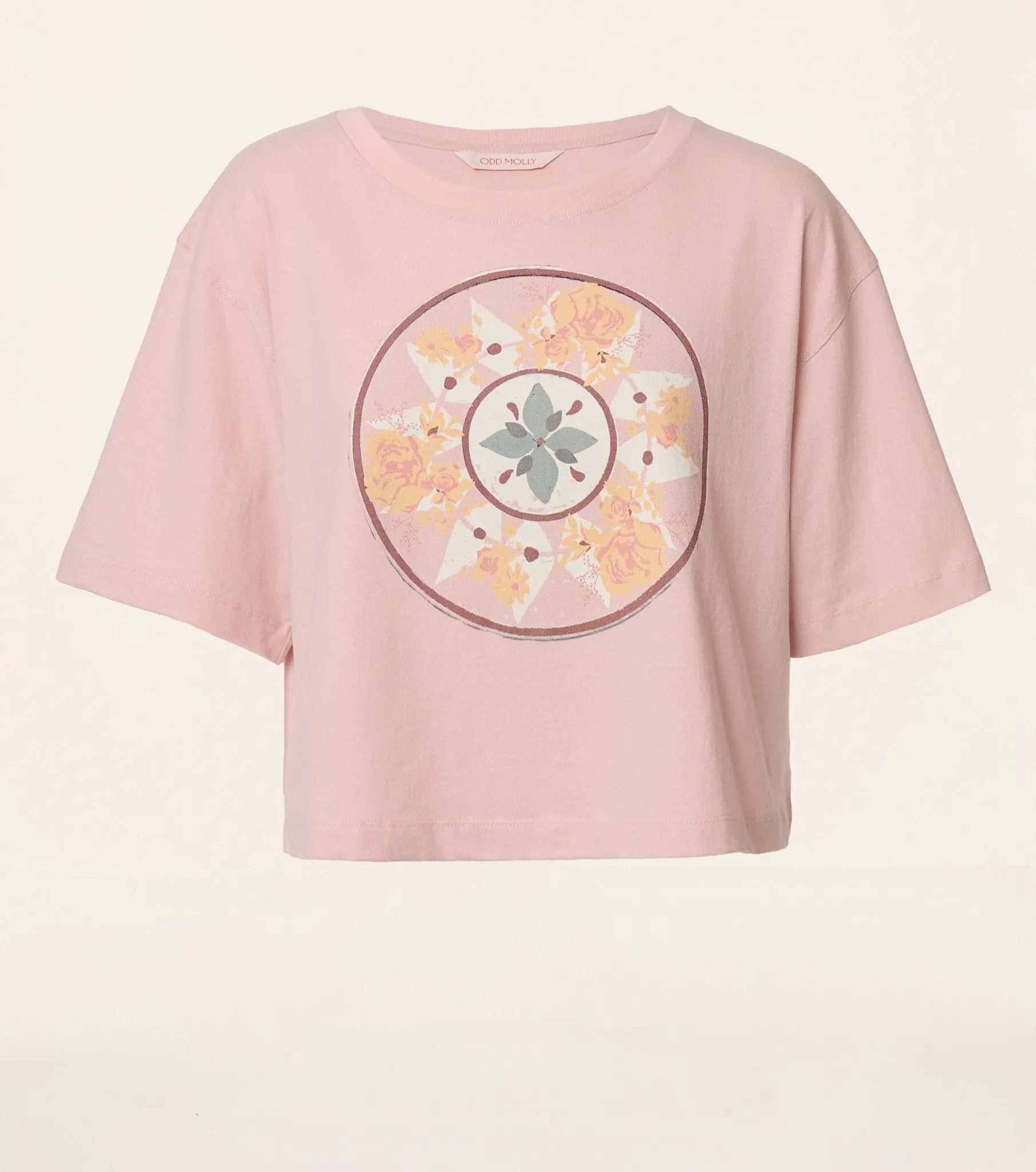Me Tee Odd Molly