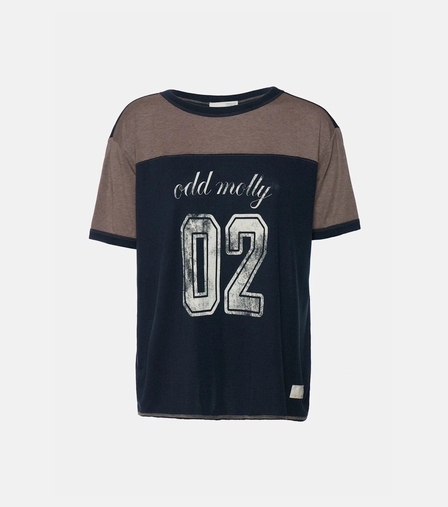 GamzeOM T-shirt Odd Molly